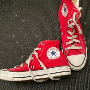red converse size 7.5